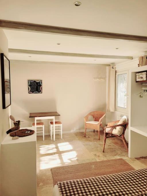 La Maison Blanche Intra-Muros Free Parking Aigues-Mortes Luaran gambar